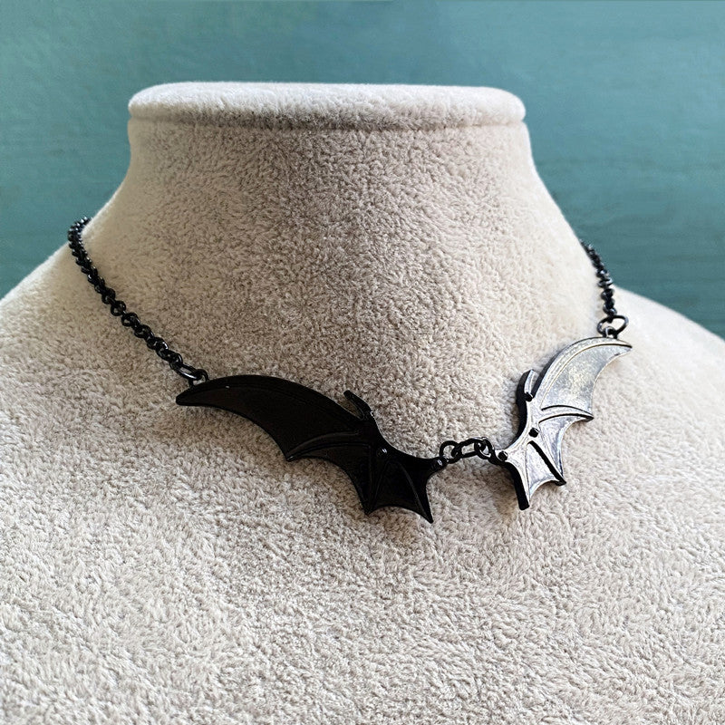 Wholesale Hot Salecklace Wings Bat Wings Vampire Gothic Metal